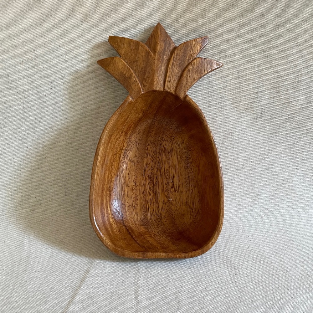 Vintage carved Wood Pineapple Bowl